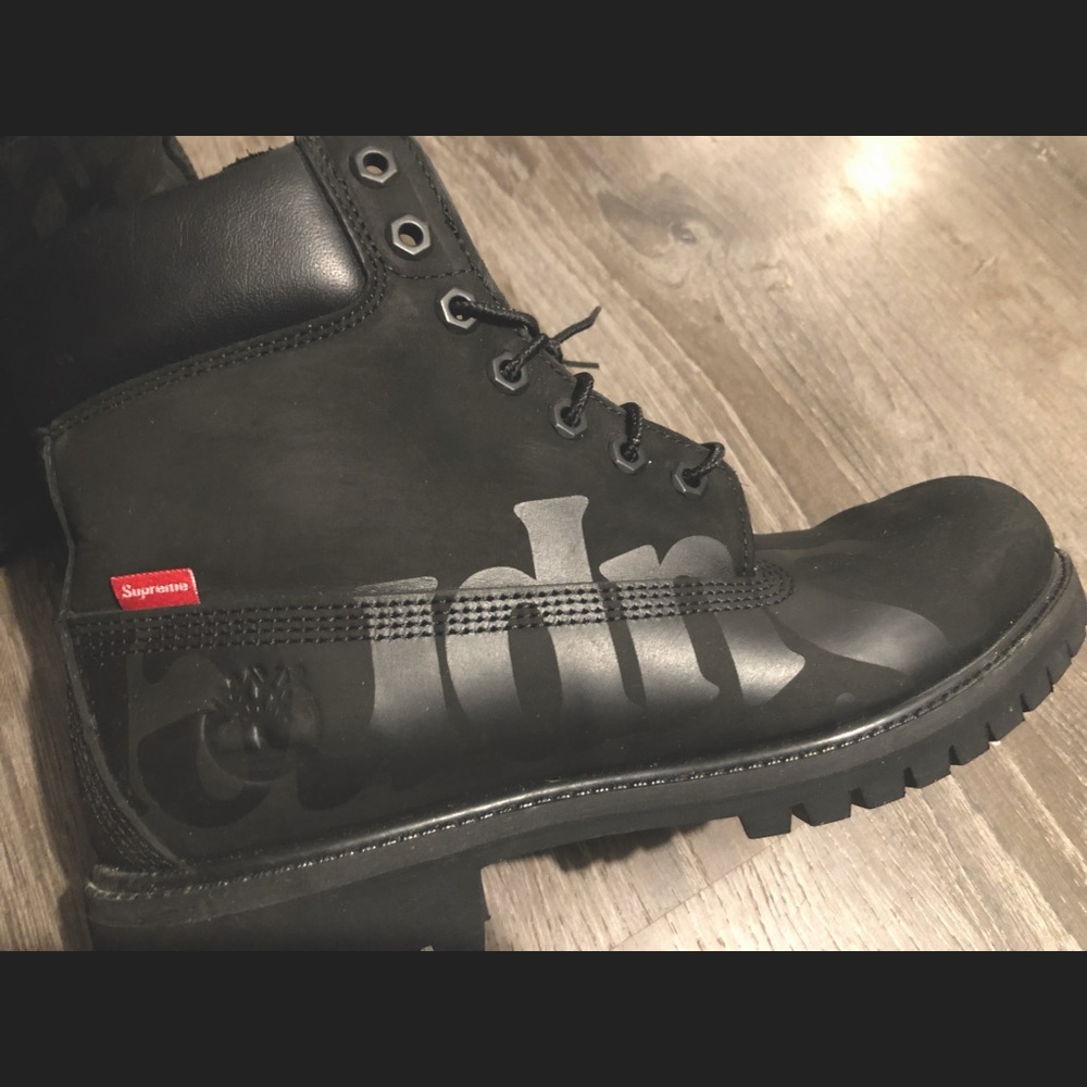 Supreme x Timberland exclusive premium boots size 9.5
